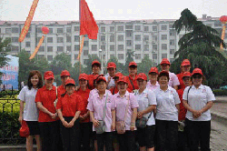 順和集團員工參加創(chuàng)文明城市志愿者服務活動
